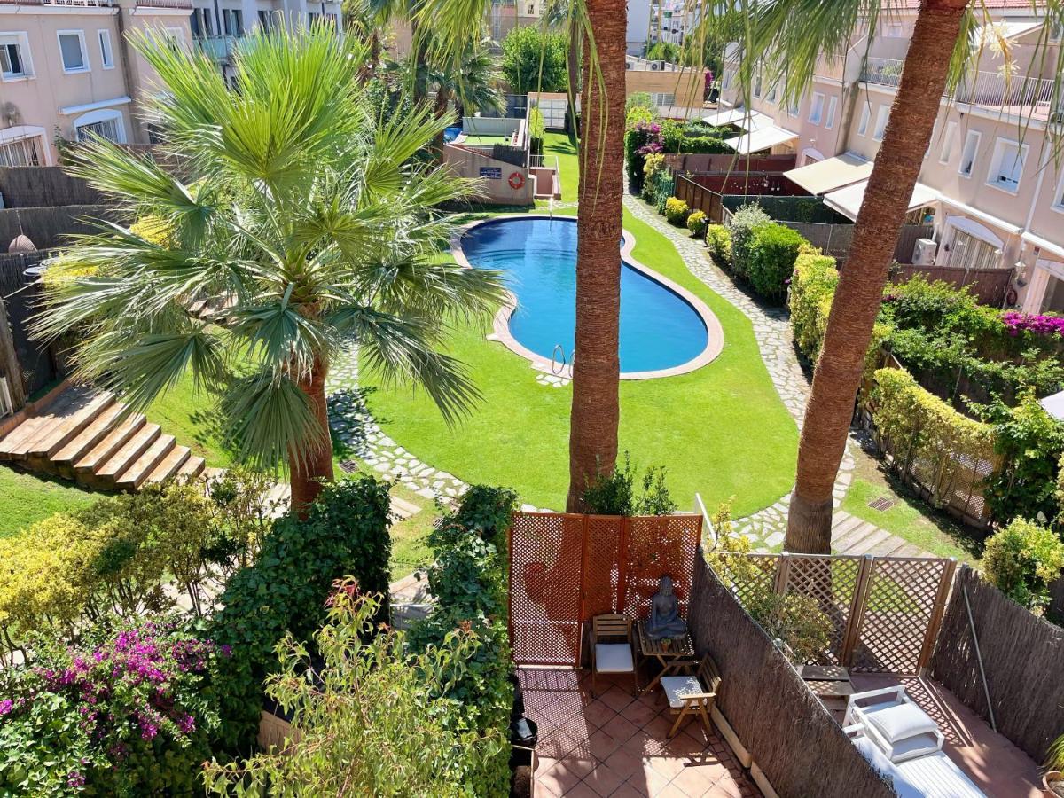 Cheerful Townhouse Center Sitges 5 Bedrooms Pool And Terrace ภายนอก รูปภาพ